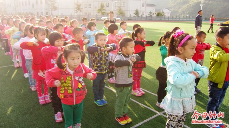 官渡学校的早晨4.jpg